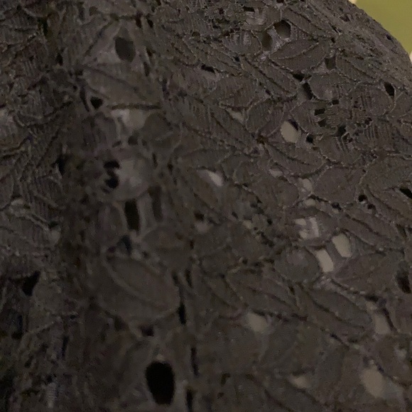 Black mini skirt with laser cut design over lining - Picture 10 of 10